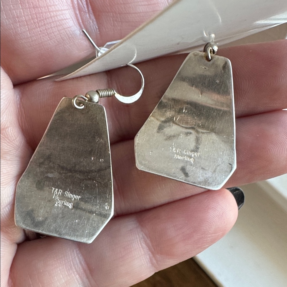 T&R Singer Navajo Earrings - Picture 4 of 5